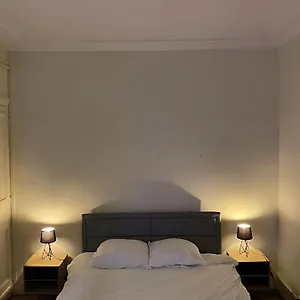 spacious-apartment-next-to-place-vendme.fr-paris.fr/